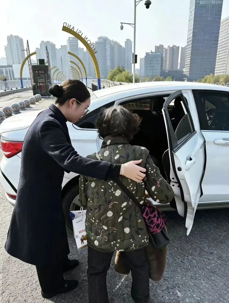 便于对照栏目动态与后续阅读
